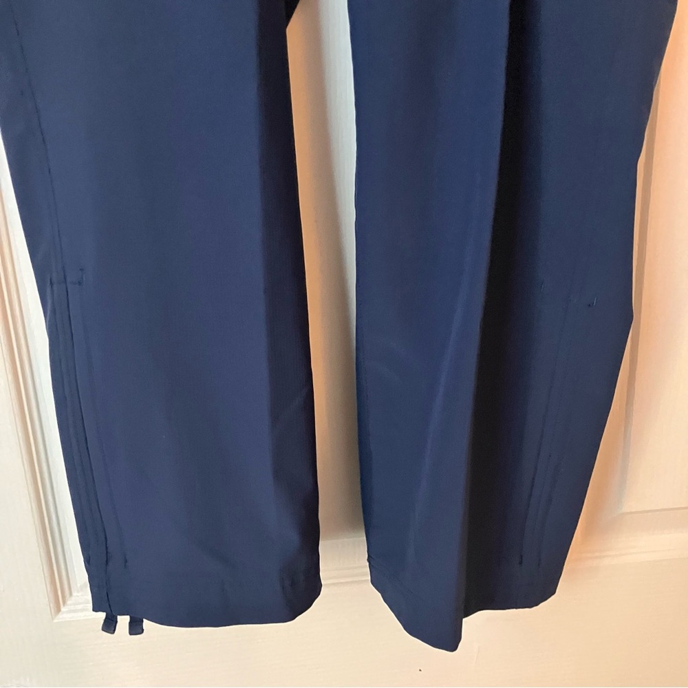 Eddie Bauer Women's Size 12 Blue Navy Ripstop Crop Pants With Pockets - Picture 4 of 14
